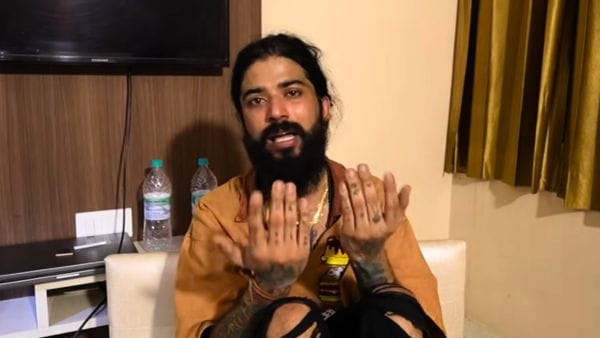 "এটি আমার শেষ ভিডিও" - বাবা মায়ের বিরুদ্ধে নির্যাতনের অভিযোগ অনুরাগ ডোভালের! 1 image 21 "এটি আমার শেষ ভিডিও" - বাবা মায়ের বিরুদ্ধে নির্যাতনের অভিযোগ অনুরাগ ডোভালের! image 21