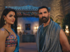 ‘নাগিন ৭’ -এ টেলিপ্রম্পটার ব্যবহারের কারণে ট্রোলড হলেন অক্ষয় কুমার!